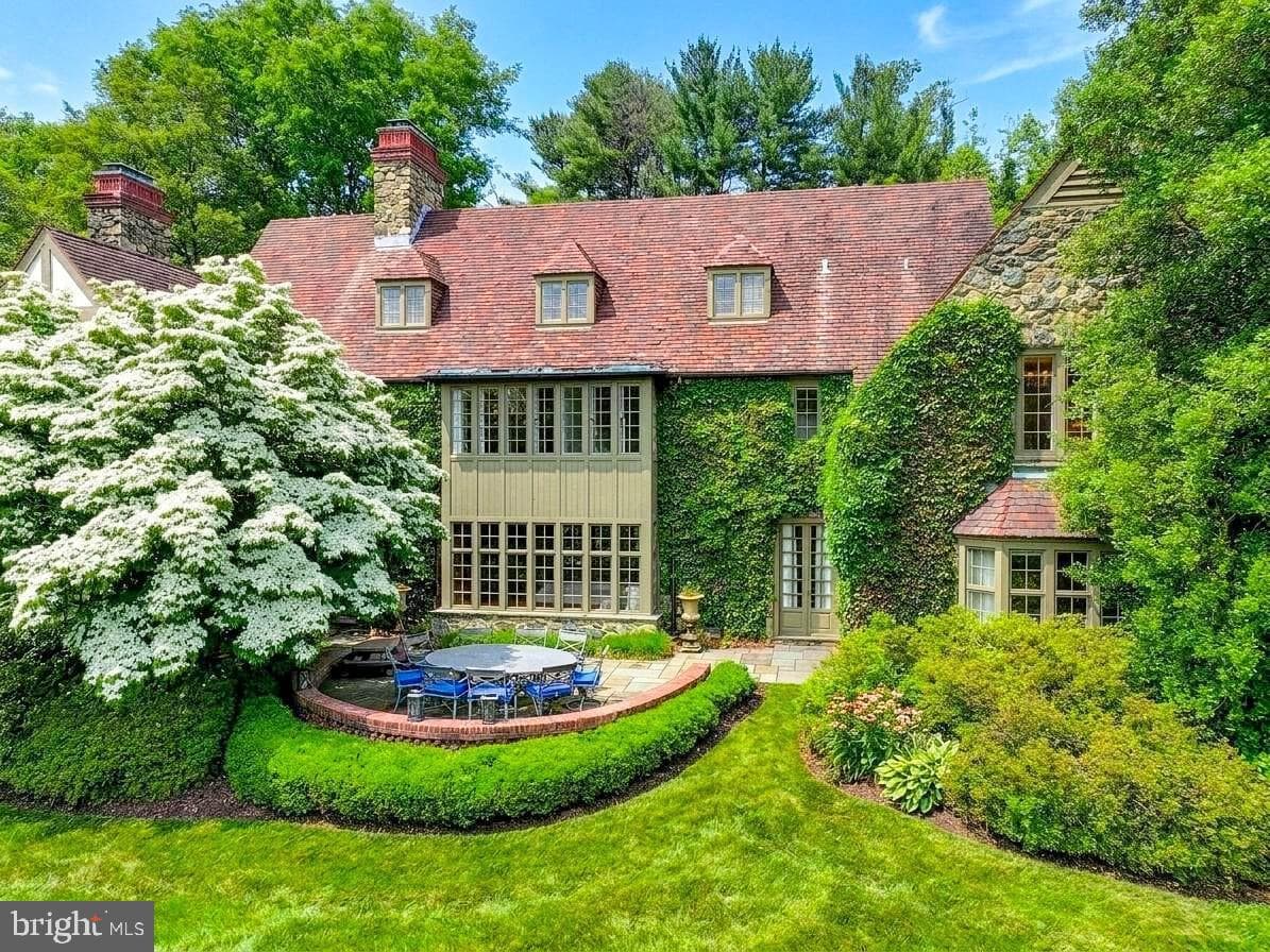 102 Cotswold Road photo 22