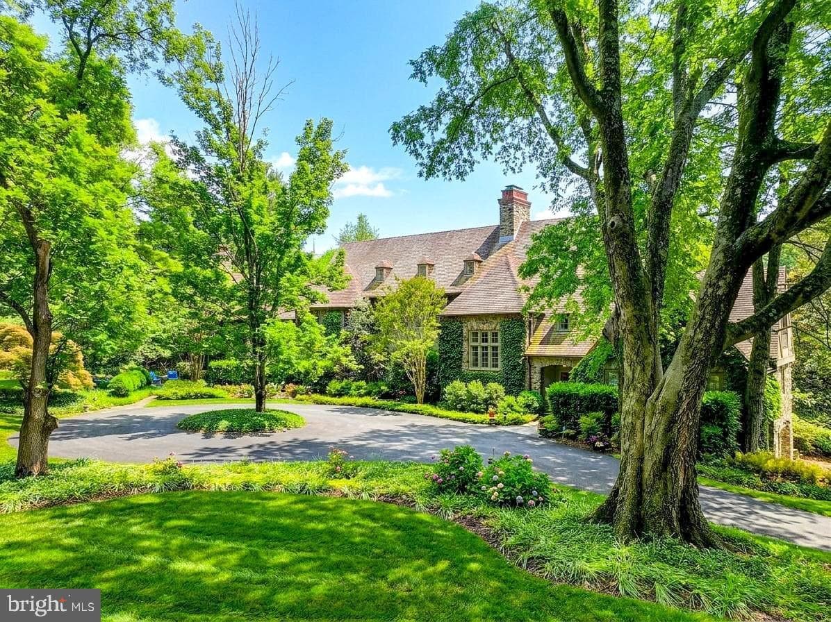 102 Cotswold Road photo 3