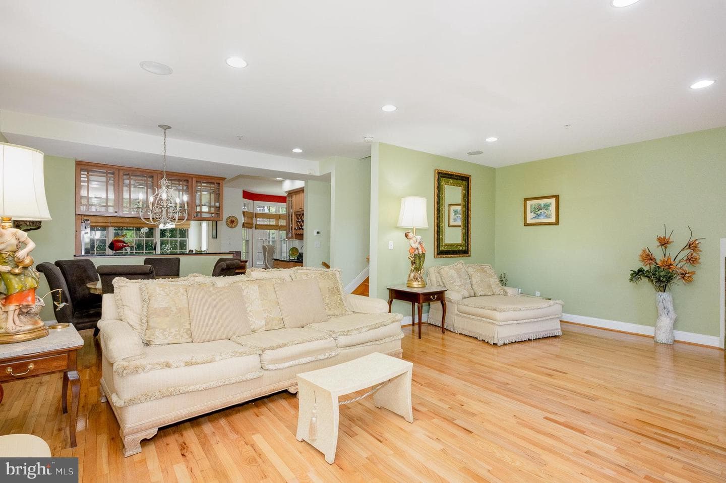 4409 Lawrence Ave Avenue photo 15