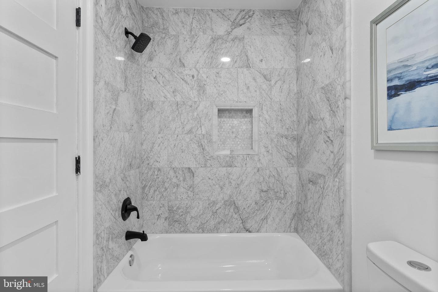 21 W Barney Street photo 23