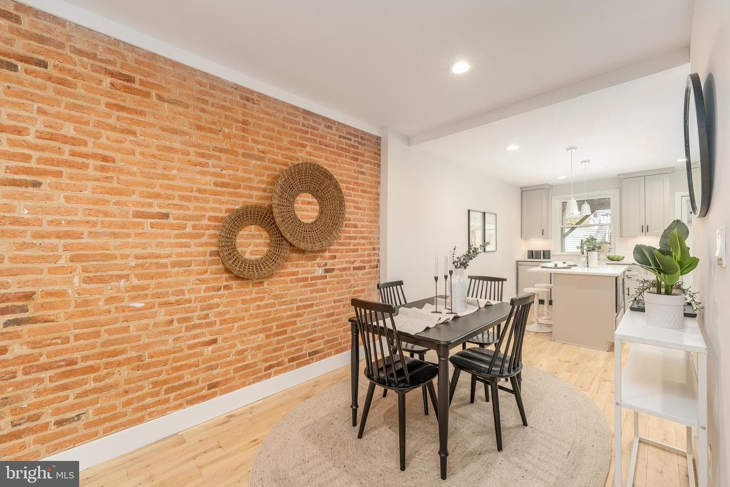 548 E Fort Avenue photo 10