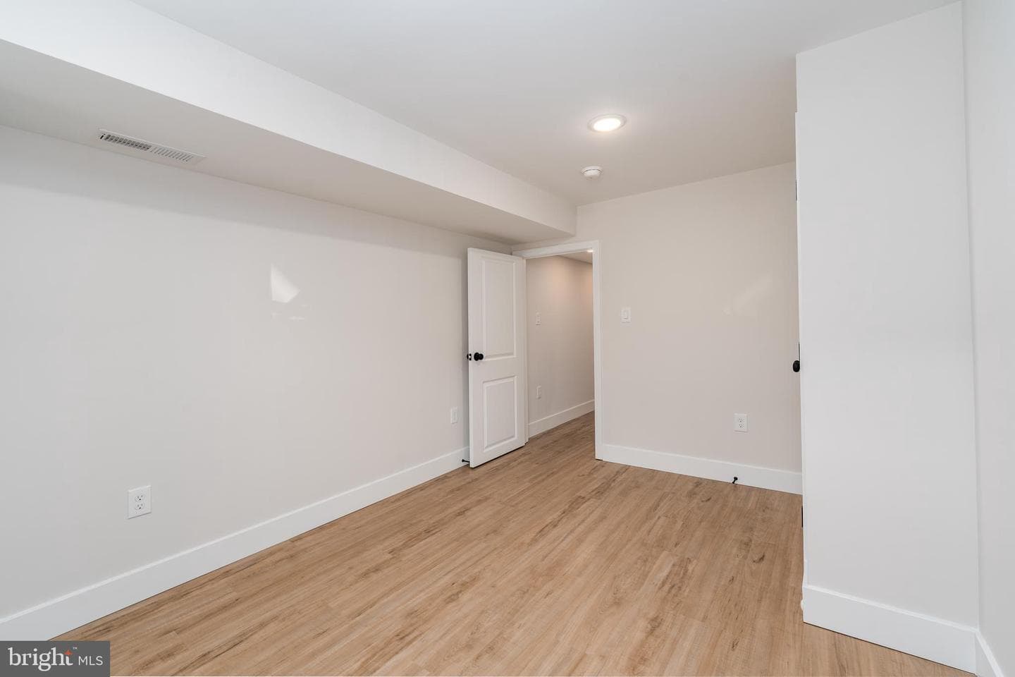 548 E Fort Avenue photo 43