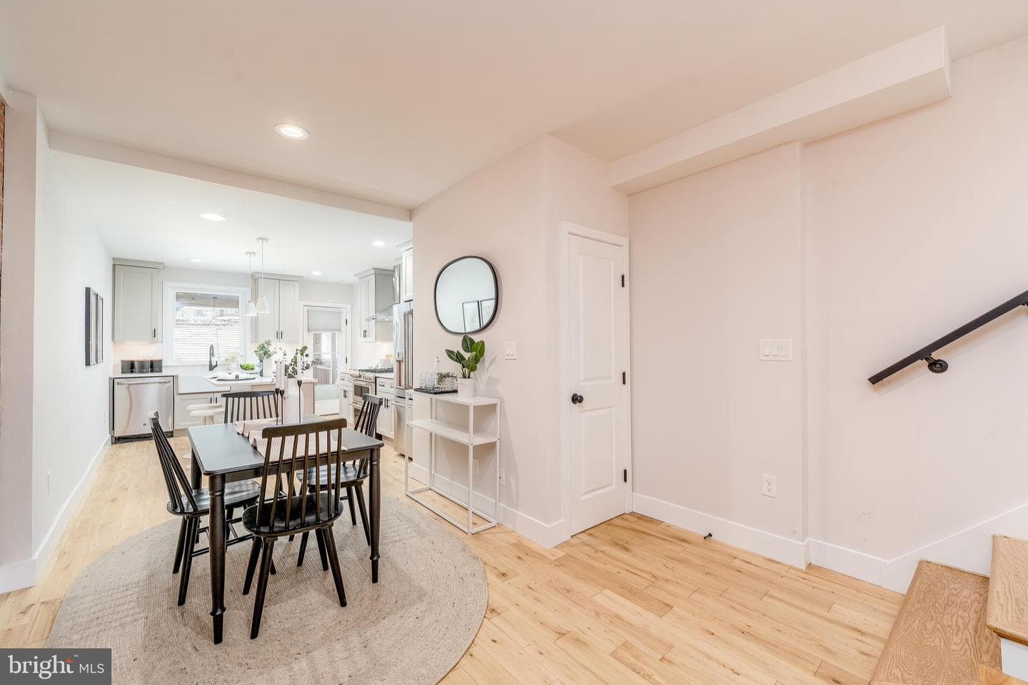 548 E Fort Avenue photo 9