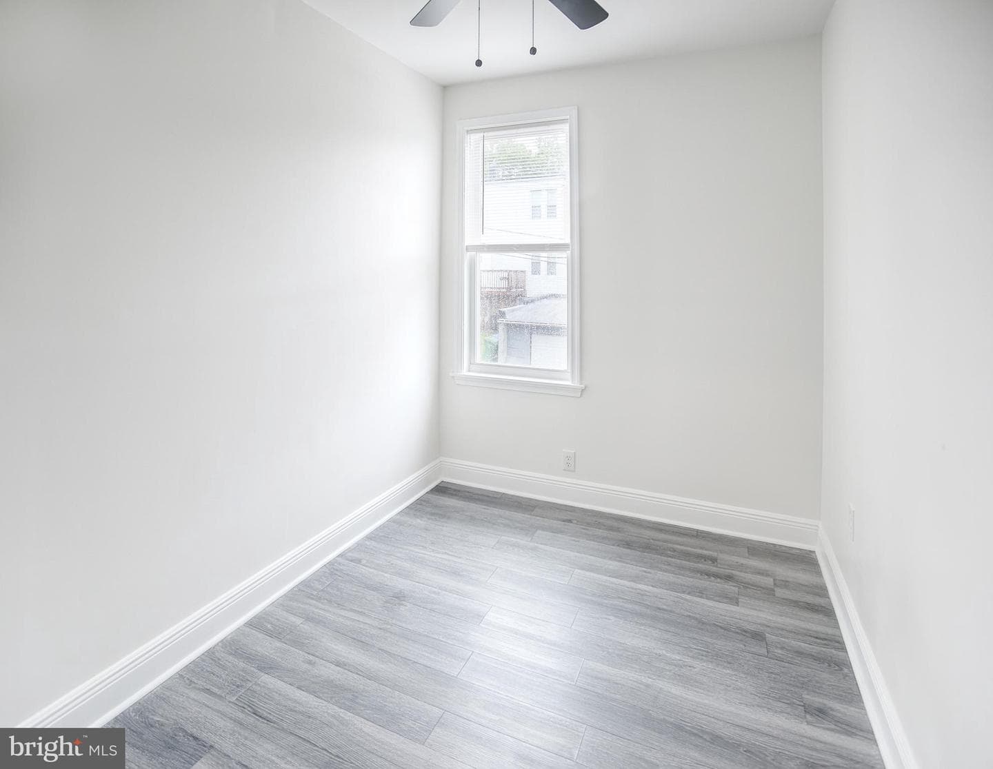 105 S Wickham Road photo 16