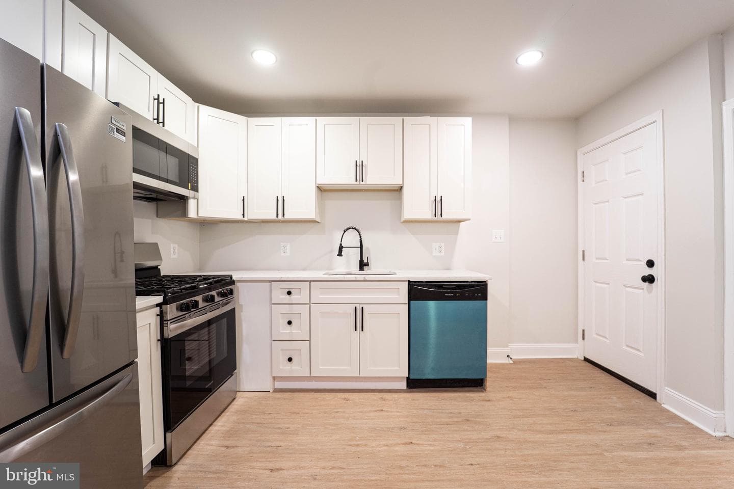 304 S Augusta Avenue photo 10