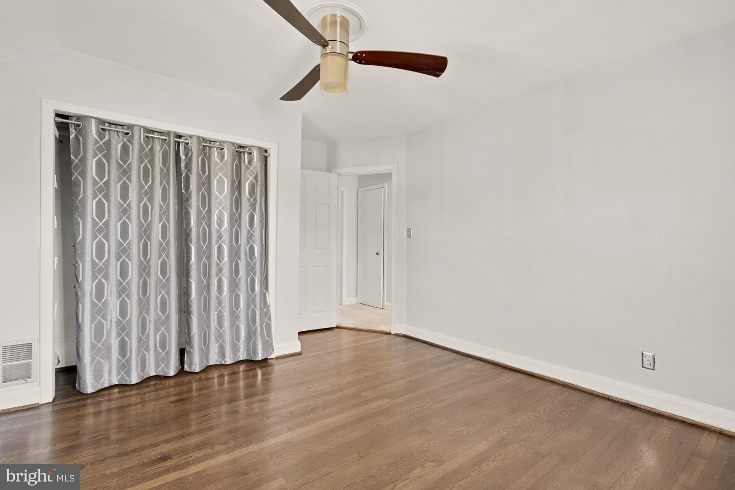 1220 Winston Avenue photo 20