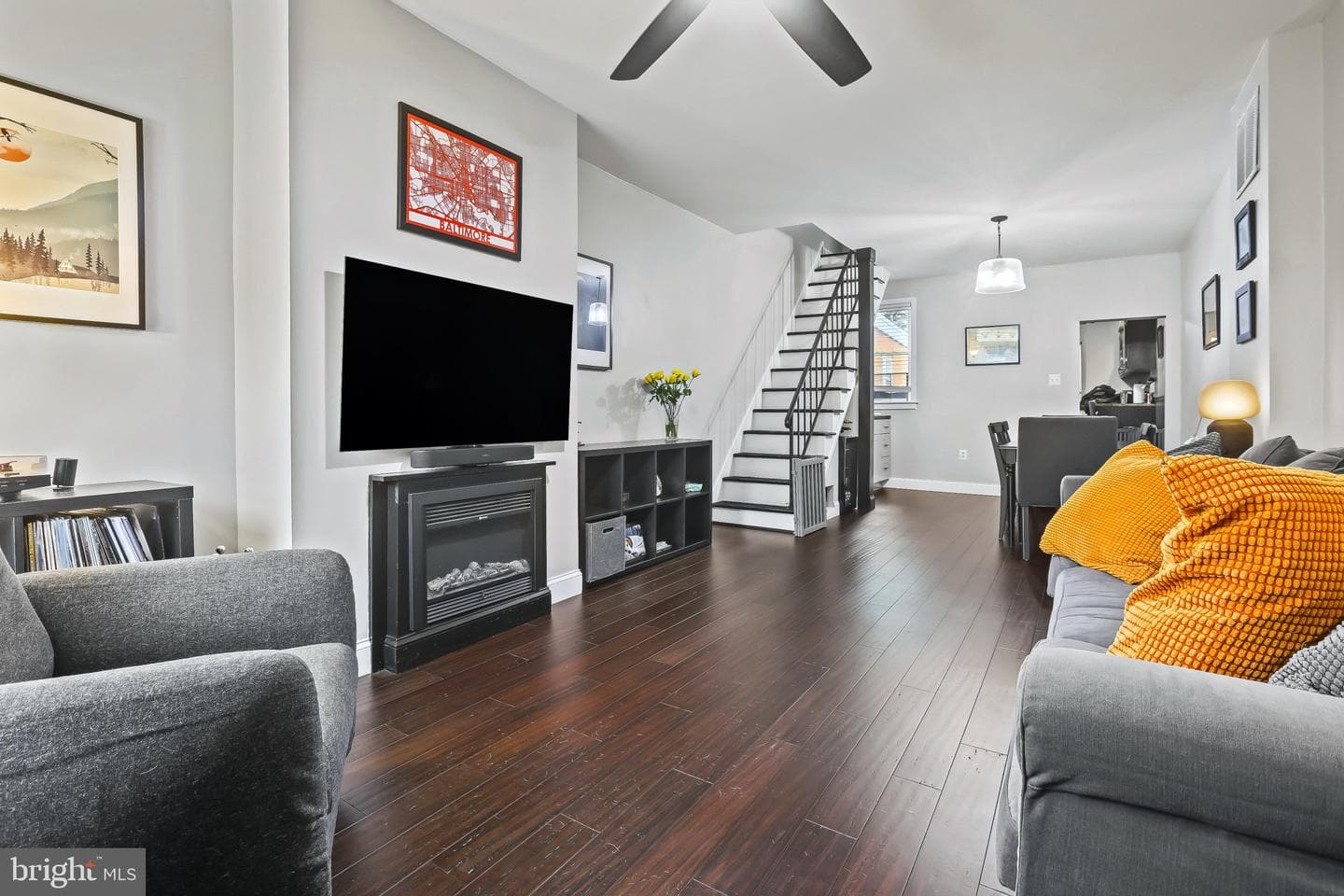 2030 Gough Street photo 1