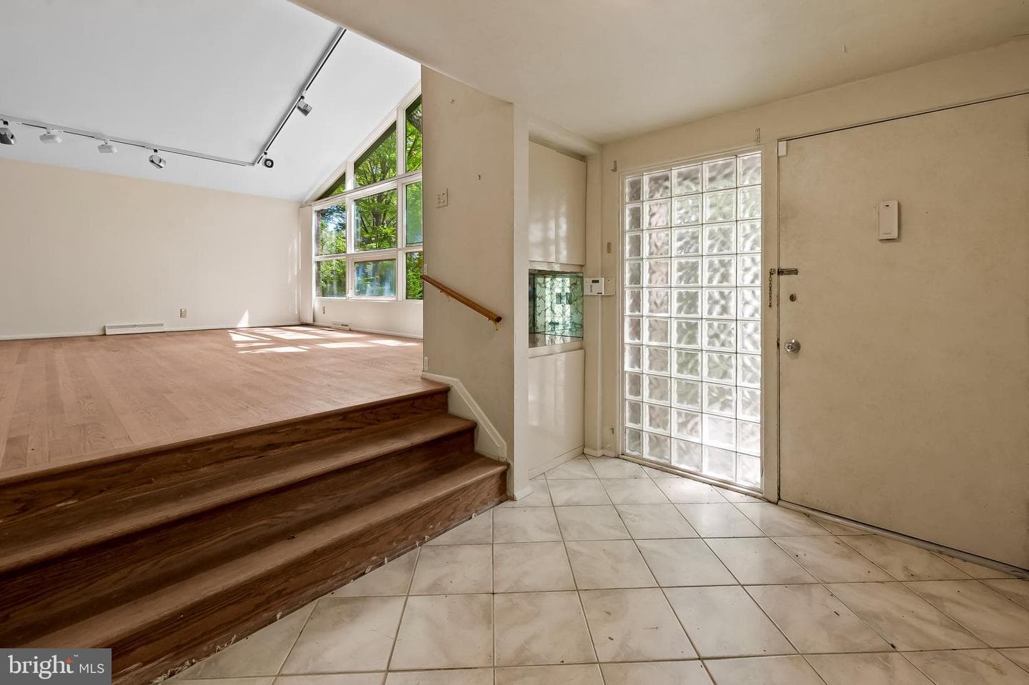 6102 Westcliff Drive photo 4