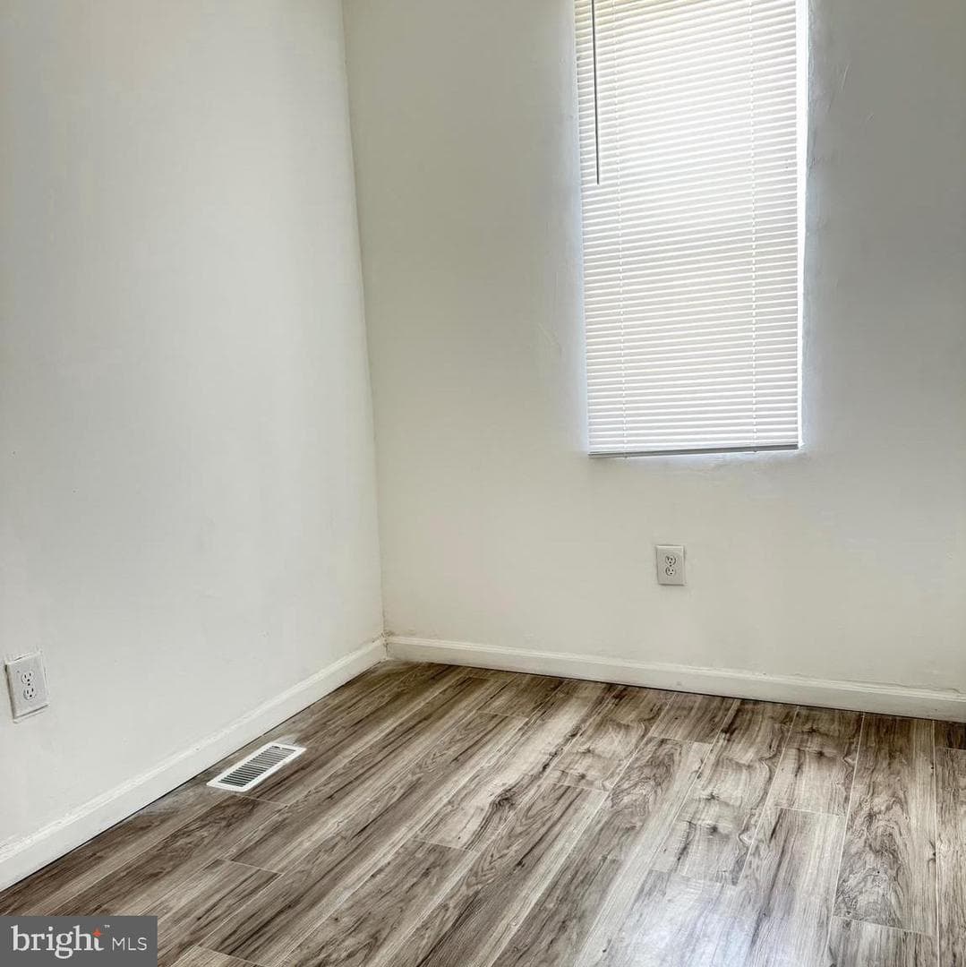 2526 W Franklin Street photo 15