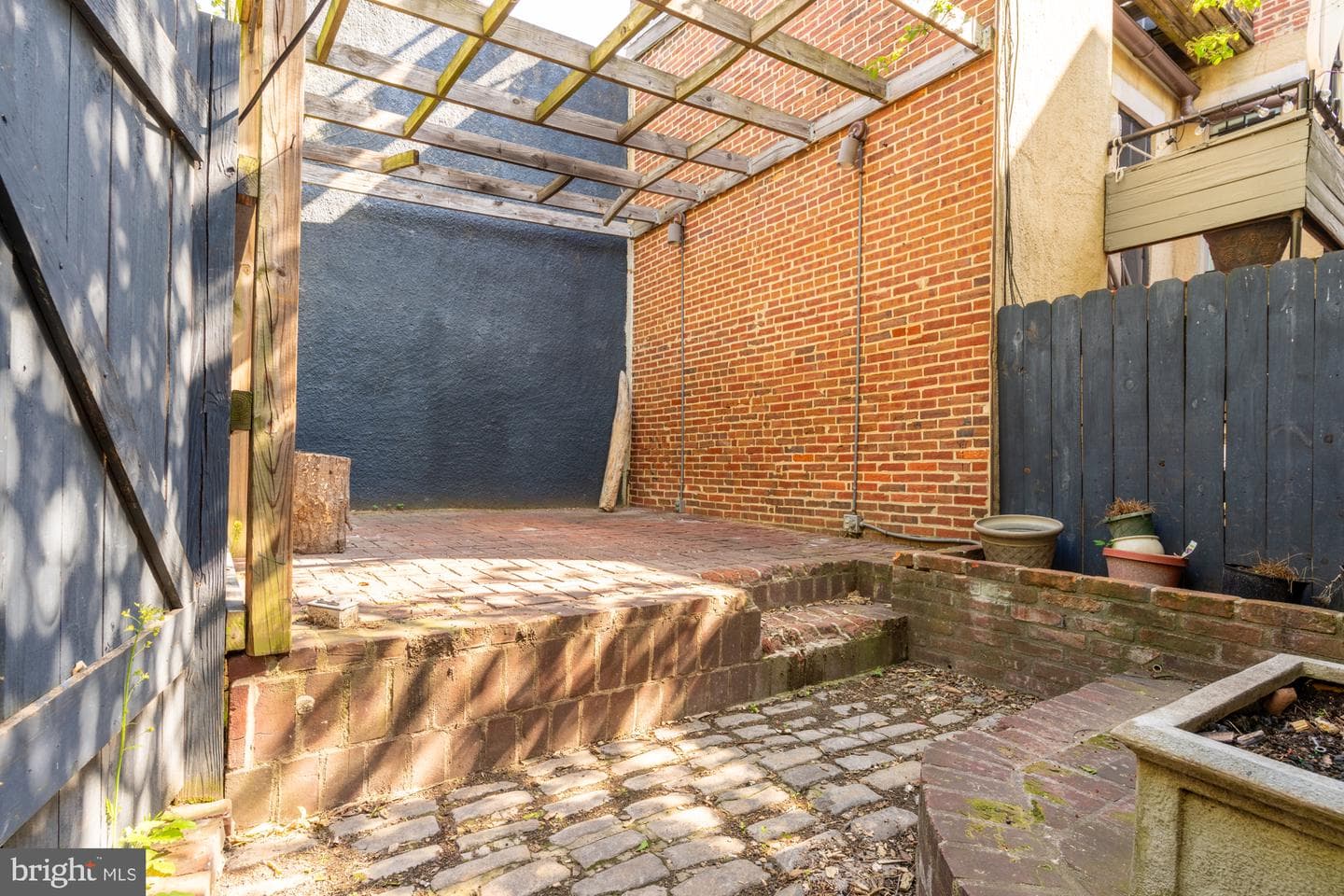 128 E Montgomery Street photo 9