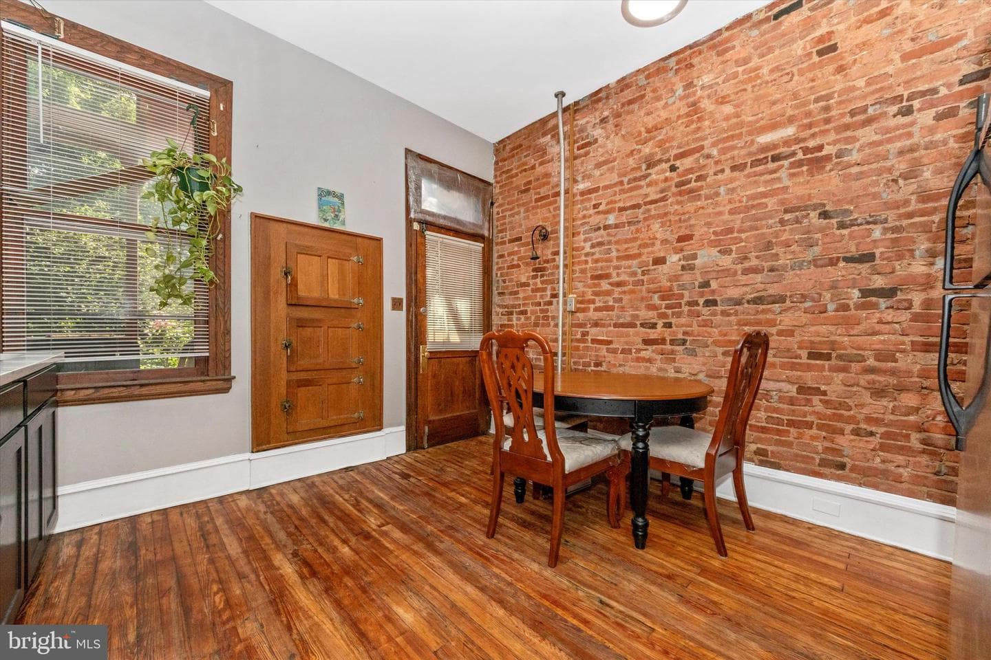 2411 Guilford Avenue photo 25