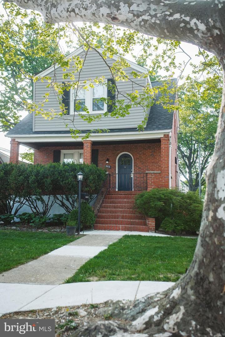 6419 Sefton Avenue photo 3