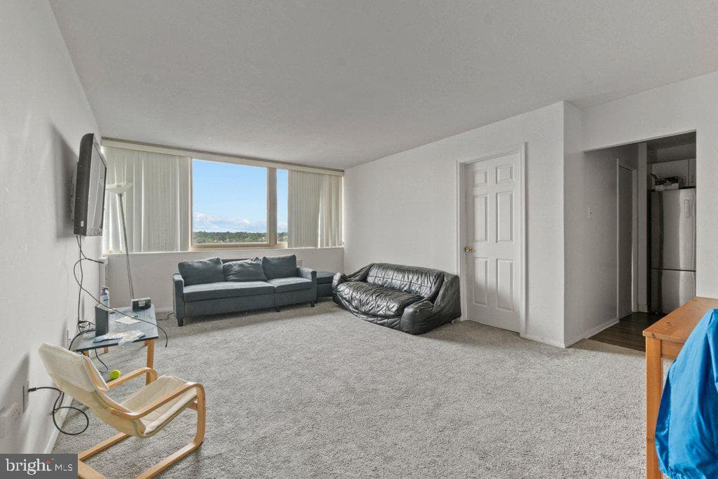 1 E University Parkway #1502 photo 14