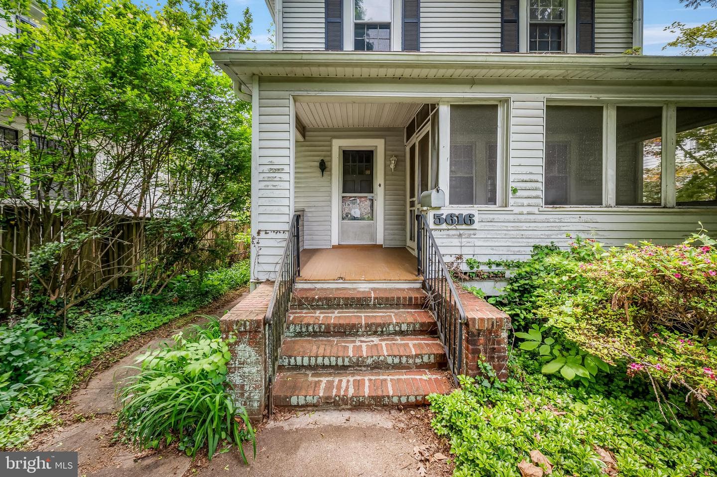 5616 Greenspring Avenue photo 2