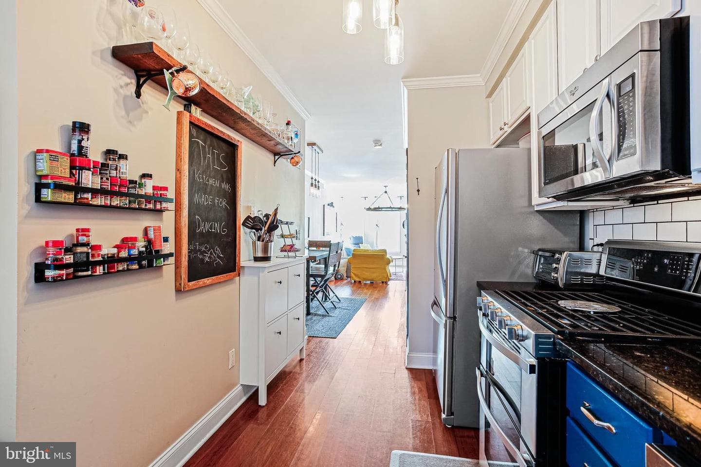 1508 Henry Street photo 9