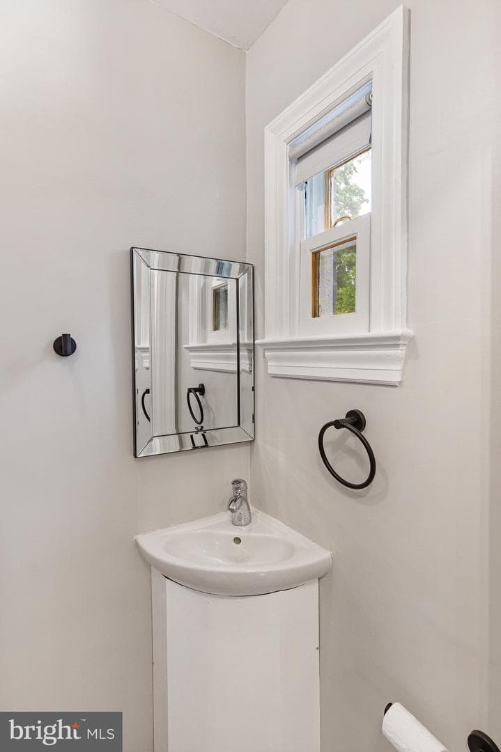 5311 Herring Run Drive photo 16