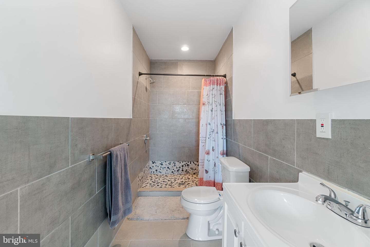 2538 E Eager Street photo 22