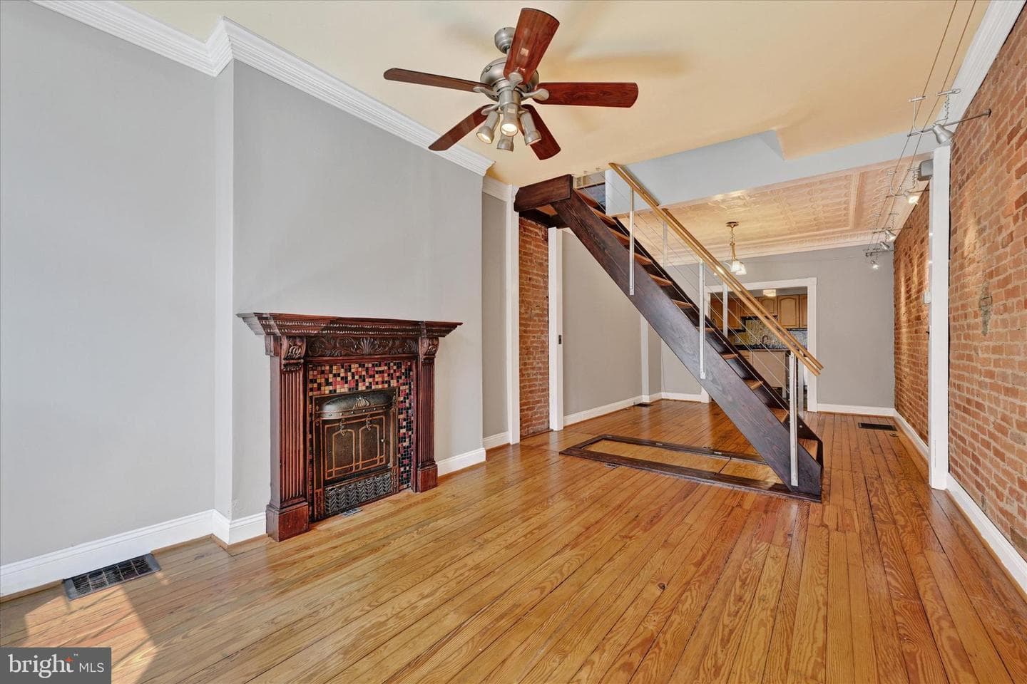 1407 Clarkson Street photo 3