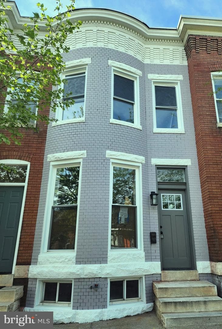 402 W 28th Street photo 2