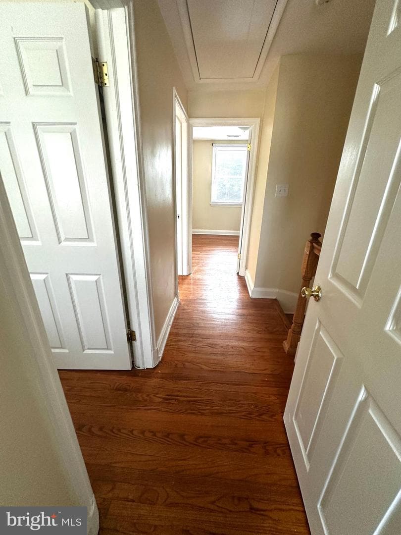 912 Evesham Avenue photo 24