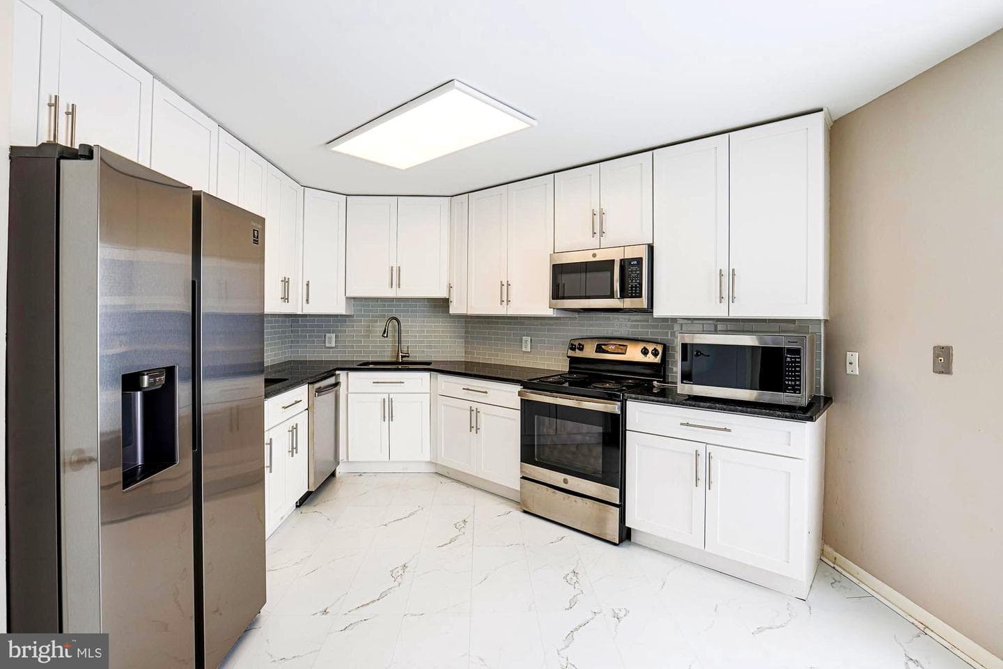 3041 Fallstaff Road #305d photo 1