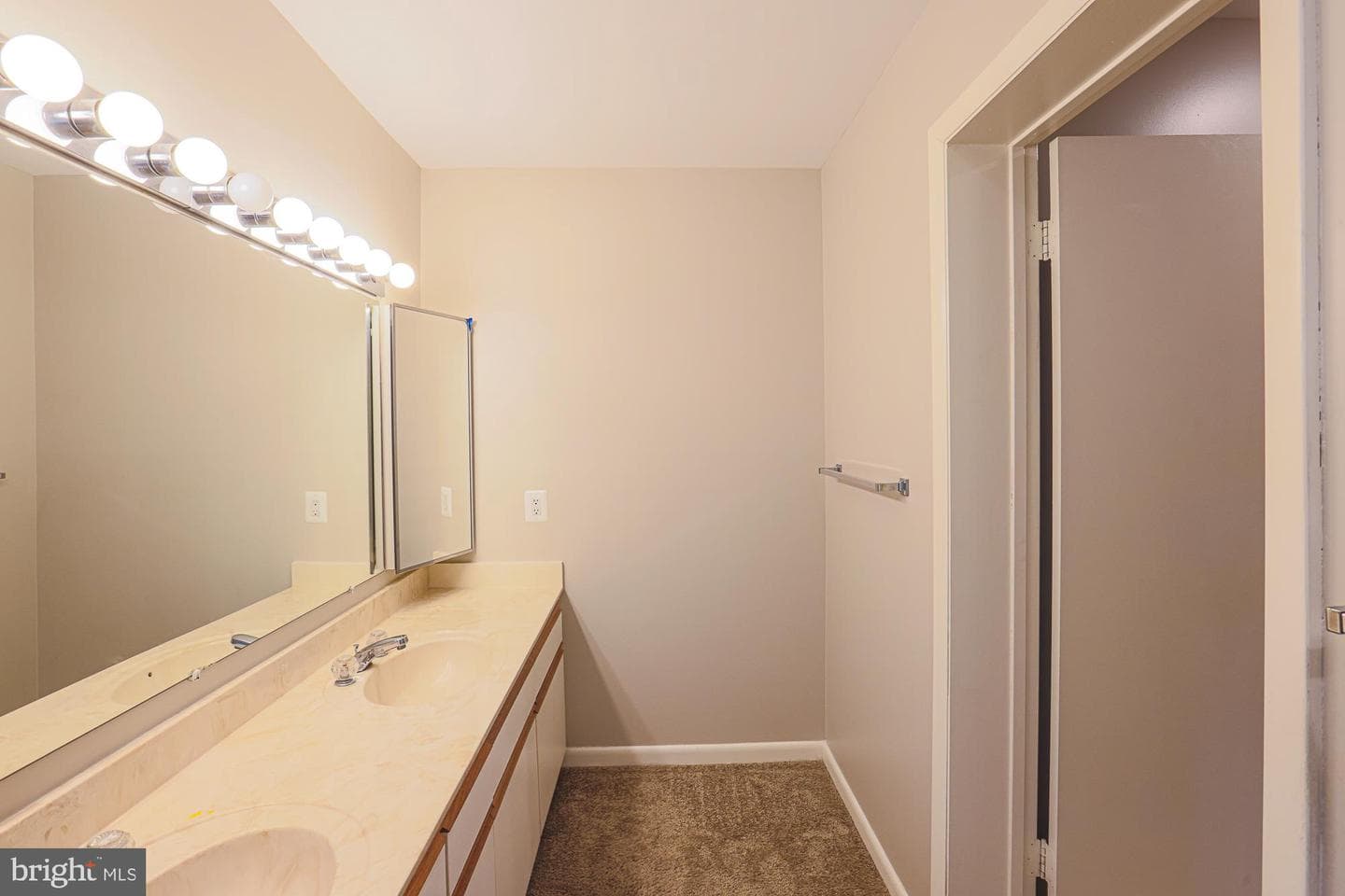 3041 Fallstaff Road #305d photo 24