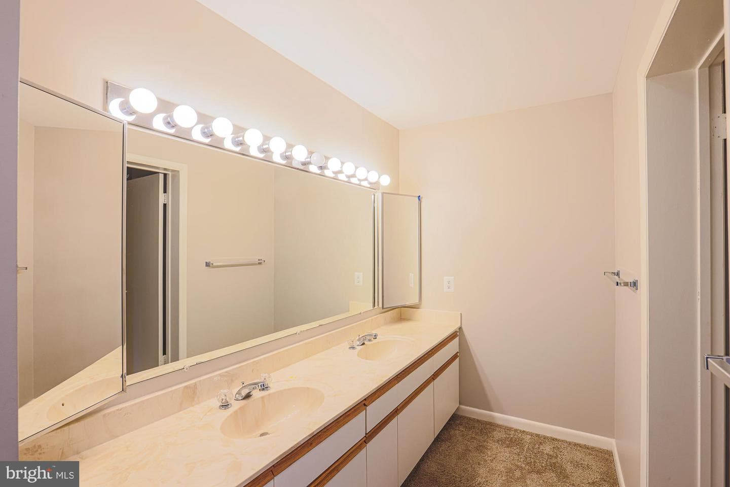 3041 Fallstaff Road #305d photo 28