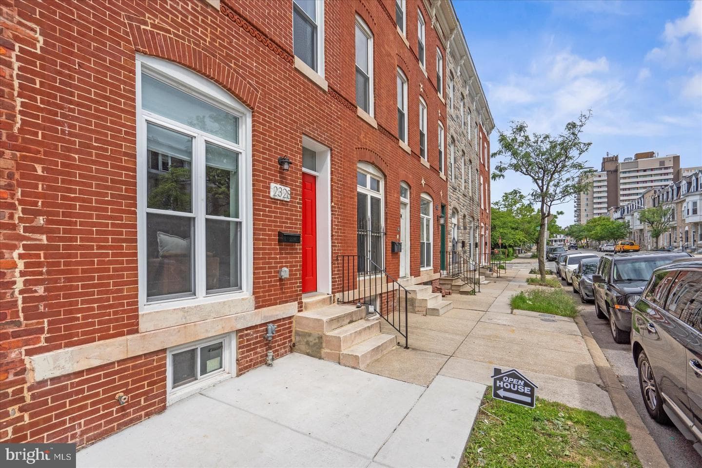 2328 Barclay Street photo 1