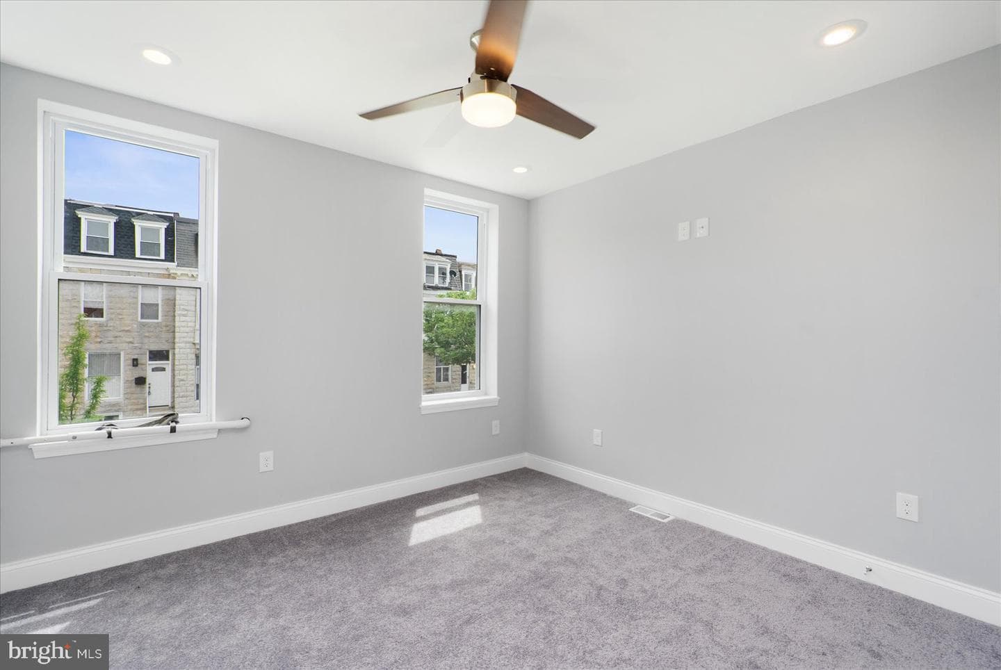 2328 Barclay Street photo 23