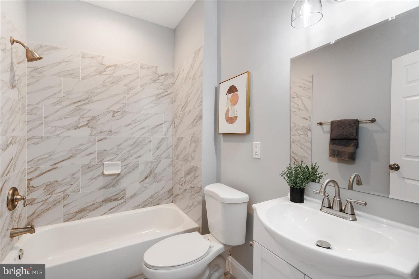 2328 Barclay Street photo 29