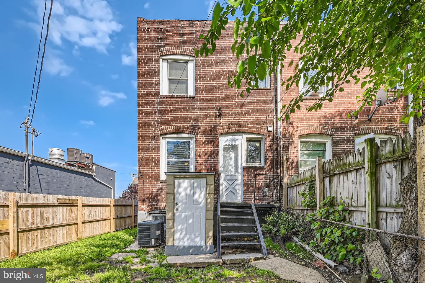 3608 Saint Victor Street photo 28