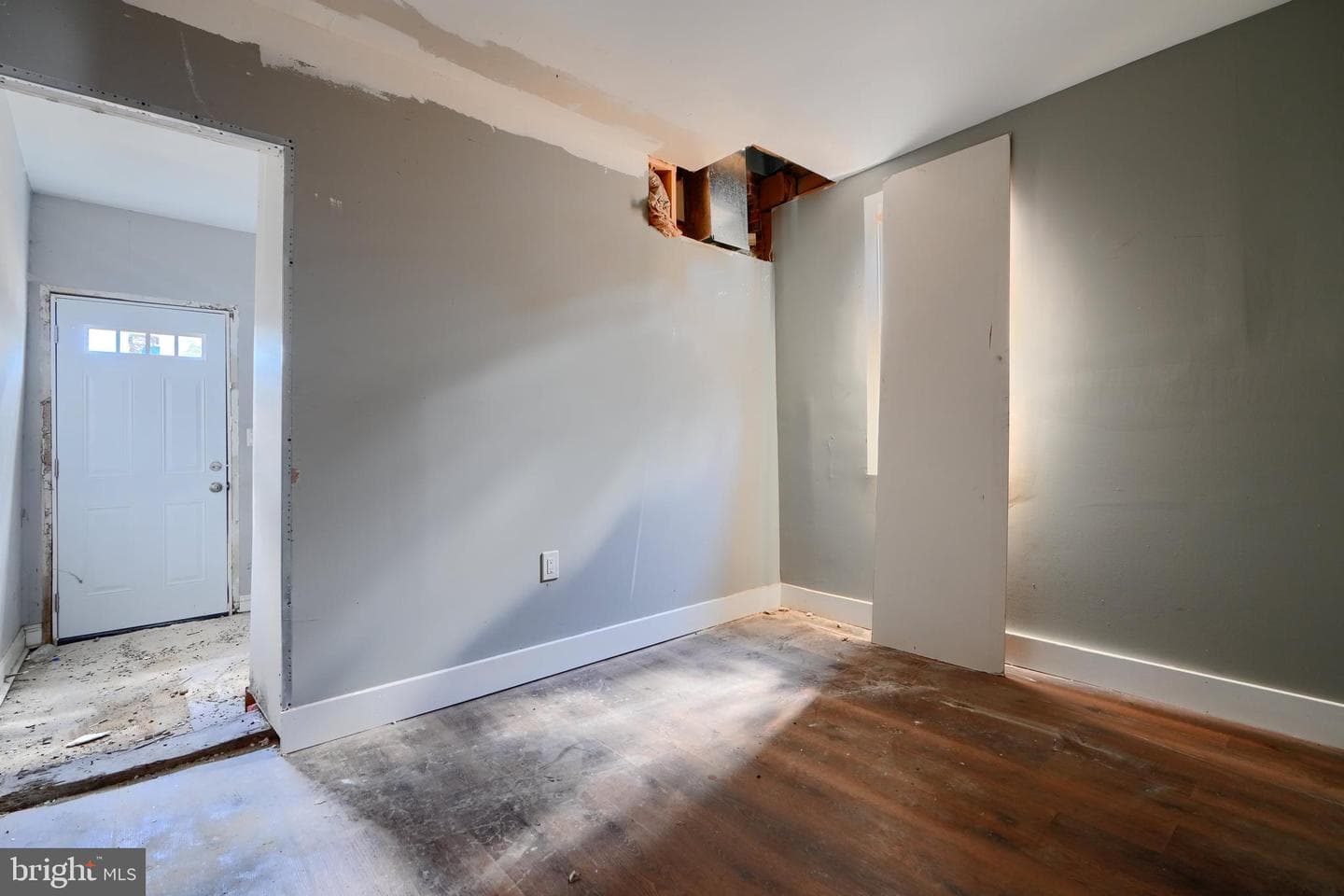 2213 E Madison Street photo 10