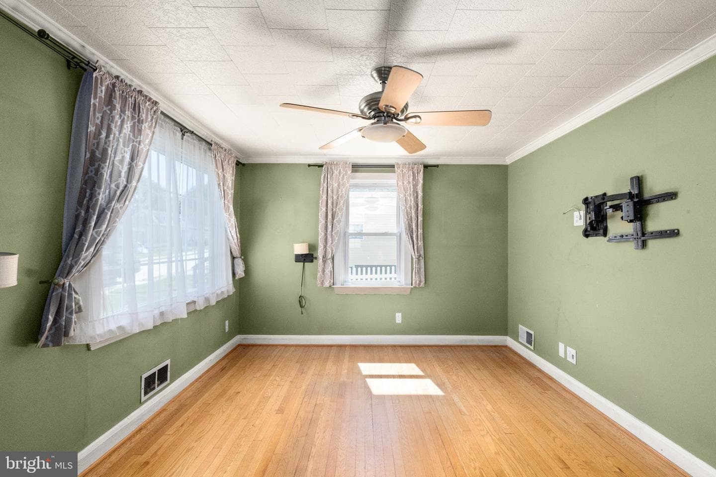 2609 Linwood Road photo 3