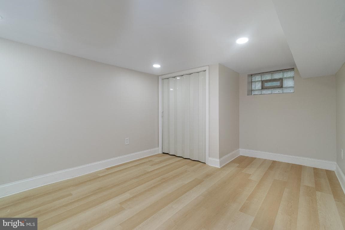 143 N Decker Avenue photo 23