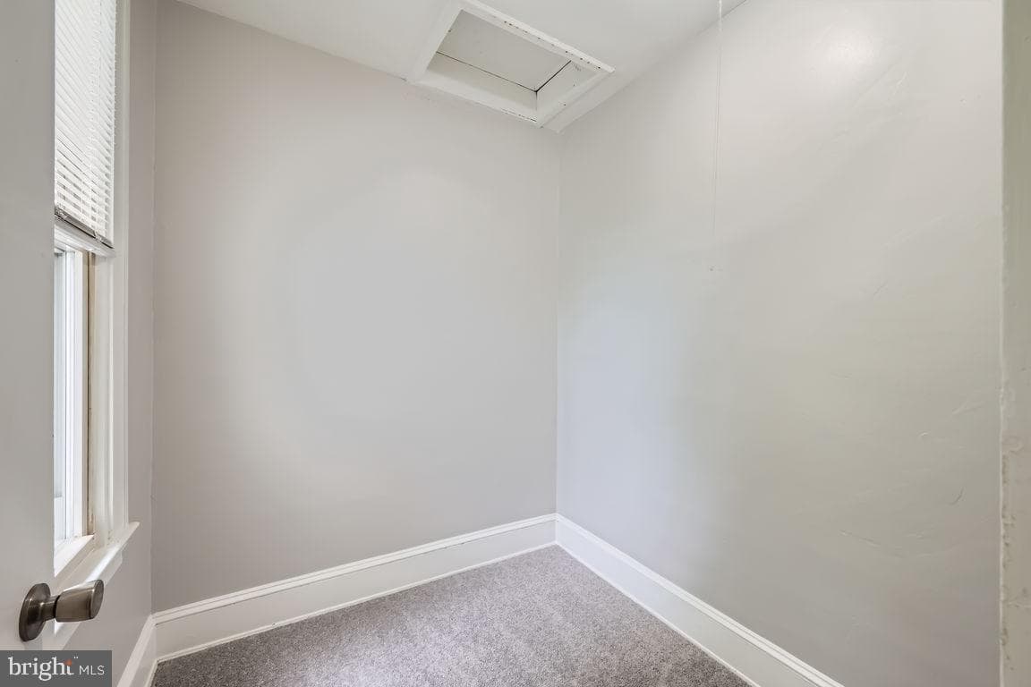 6010 Henderson Avenue photo 23