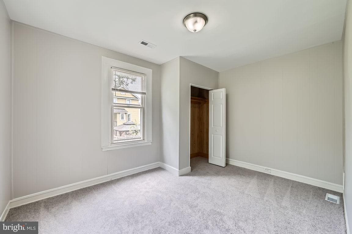 6010 Henderson Avenue photo 24