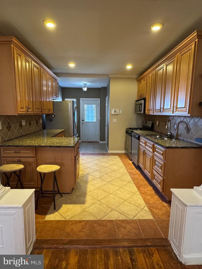1406 Clarkson Street photo 9