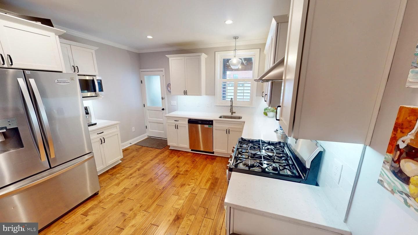 2714 Fait Avenue photo 5