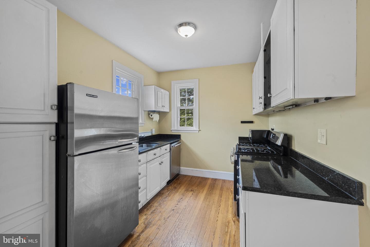 4036 Roland Avenue photo 8