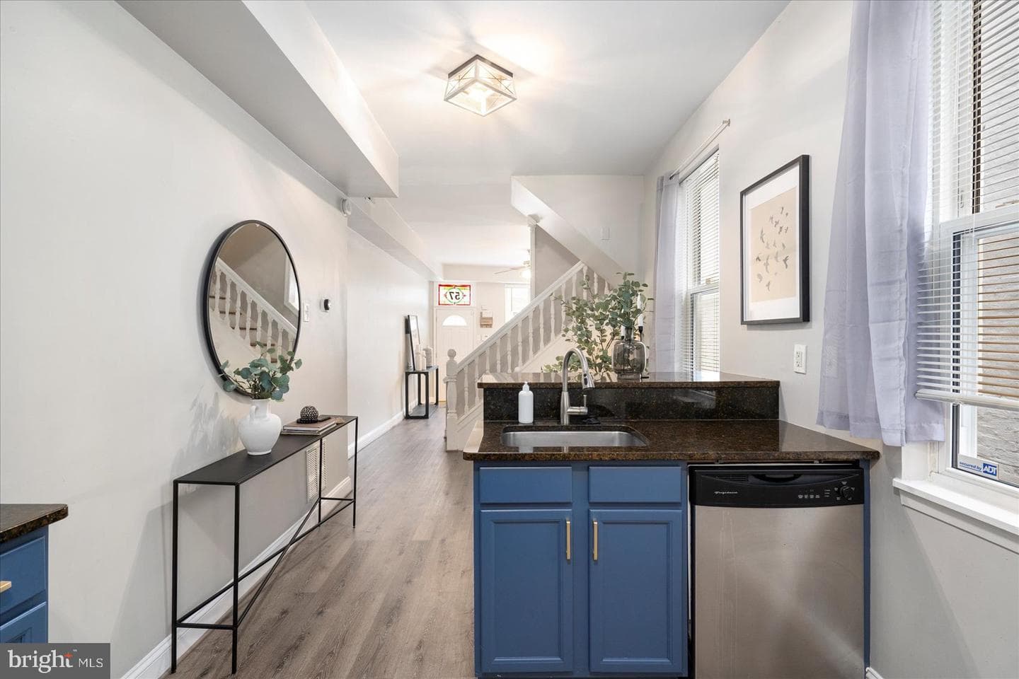 57 E Heath Street photo 20