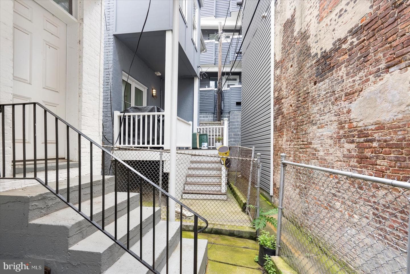 57 E Heath Street photo 42