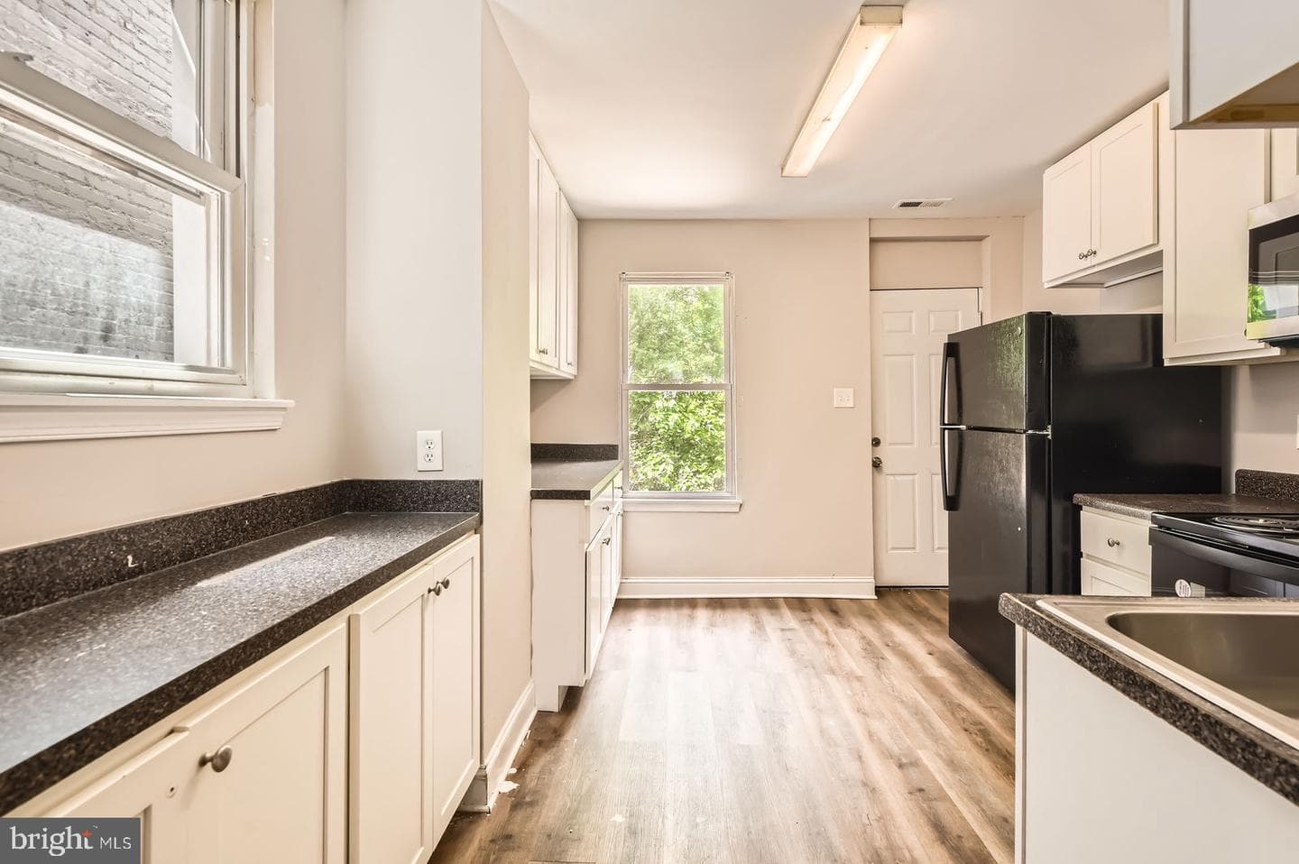2228 W Baltimore Street photo 4