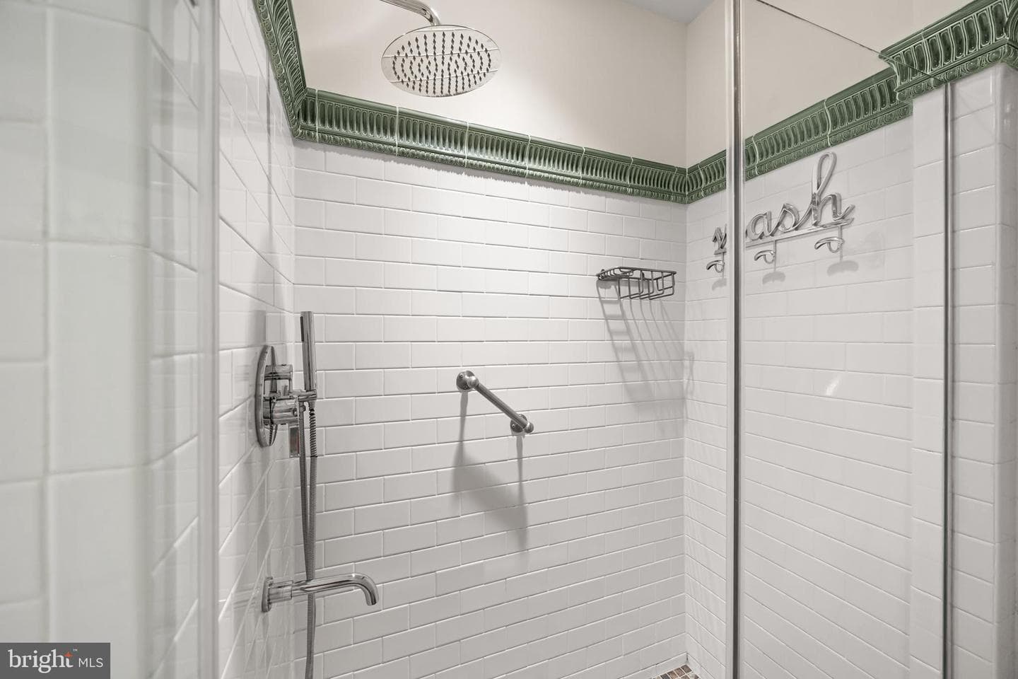 700 Washington Place #4b photo 32