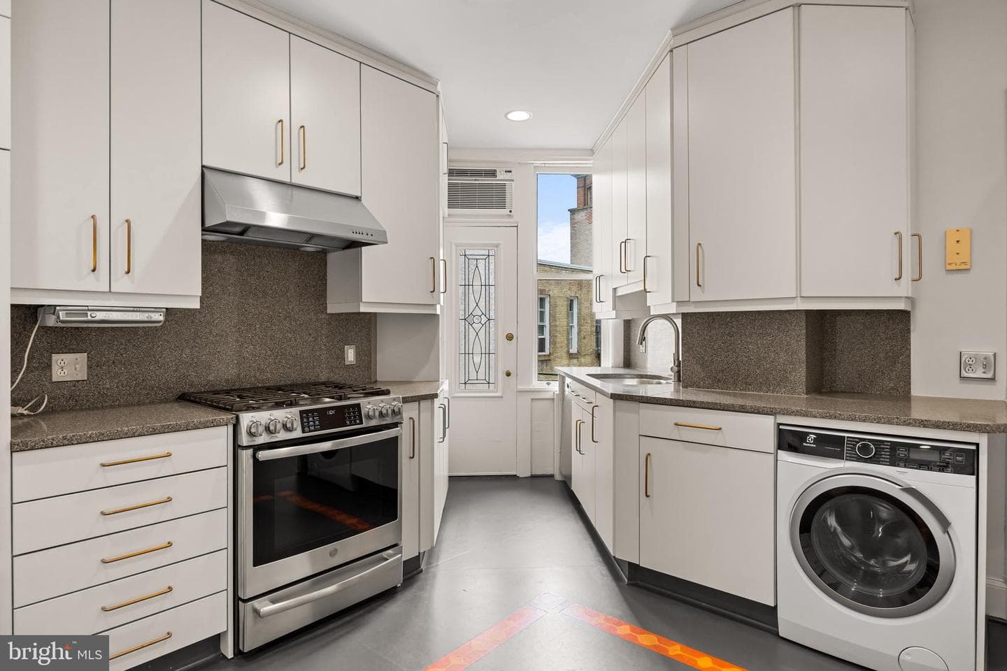 700 Washington Place #4b photo 53