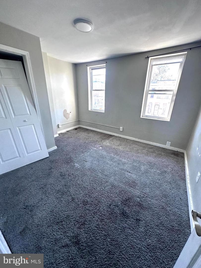 233 S Gilmor Street photo 4