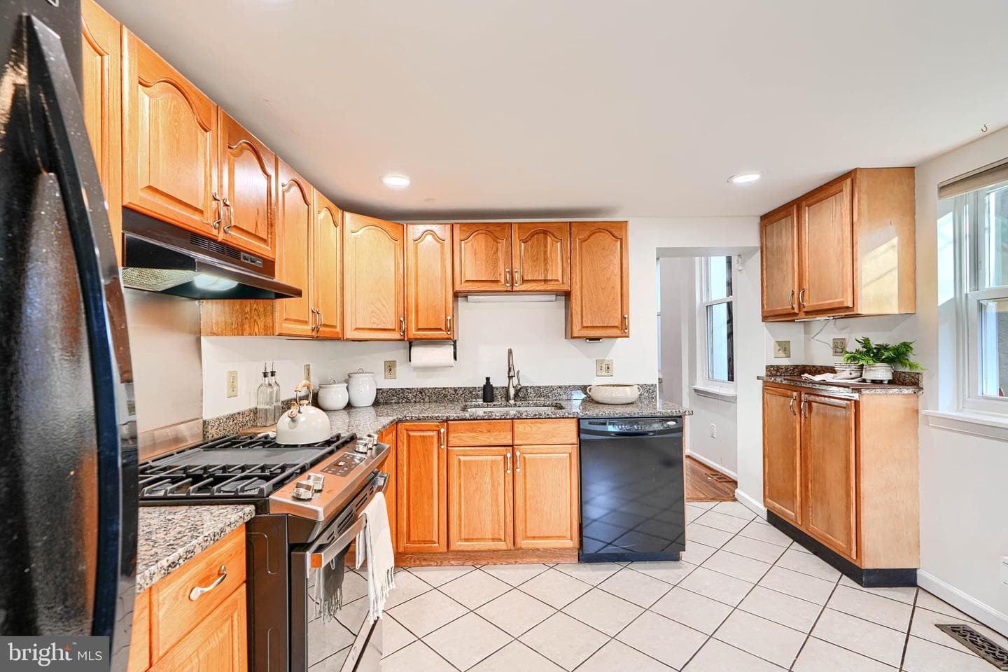 1706 S Charles Street S photo 26