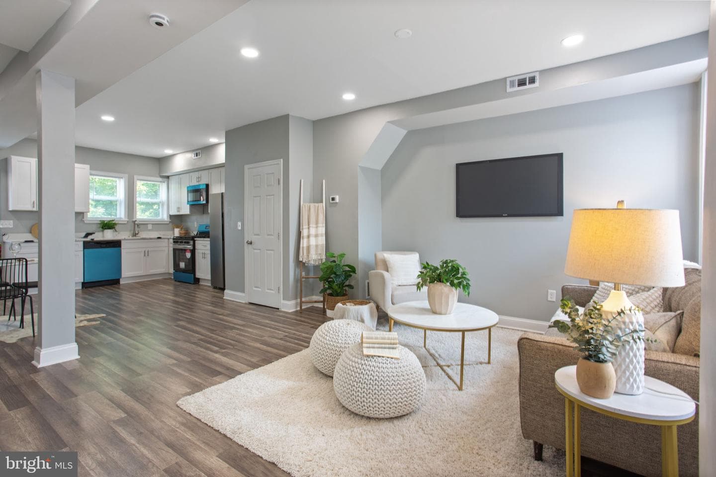 2807 Waldorf Avenue photo 4