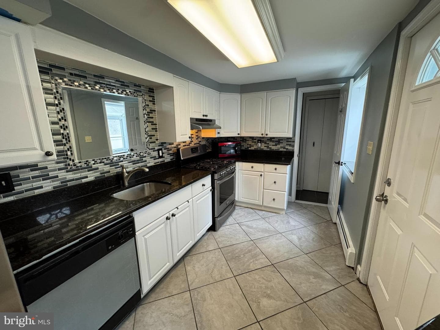 1008 Stiles Street photo 17