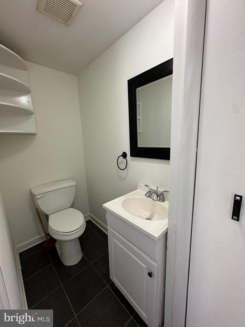 1008 Stiles Street photo 33