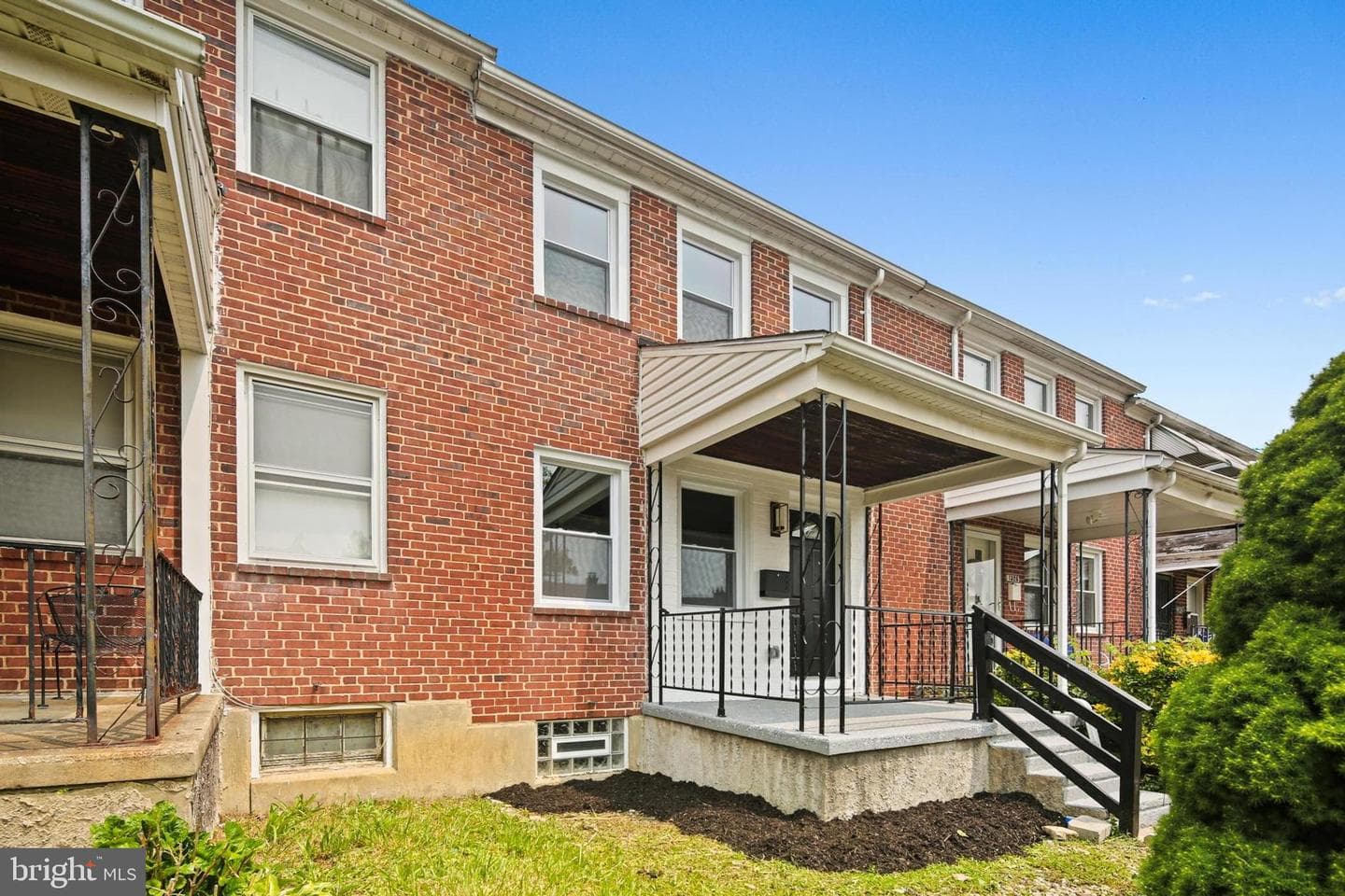 1324 Kitmore Road photo 2